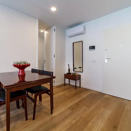 Art Living Gravito Incl Parking By Sweet Апартаменты Авейру