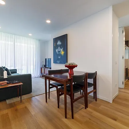 Art Living Gravito Incl Parking By Sweet * Авейру